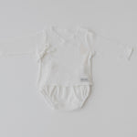 Camiseta y cubrepañal Ivory